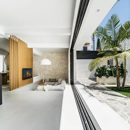 Matda Beachfront Puente - Villa Marbella